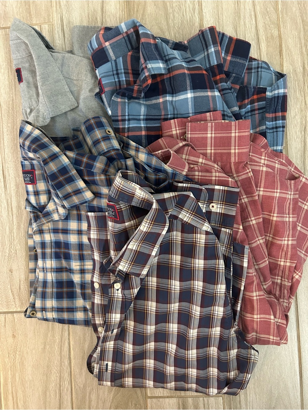UNTUCKit Men's Plaid Button-Down Shirt Bundle of 5 - Blue, Red, Gray, Brown